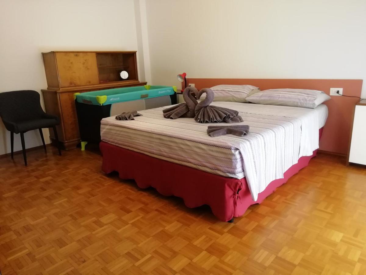 Rosso Tirano Apartment Ngoại thất bức ảnh