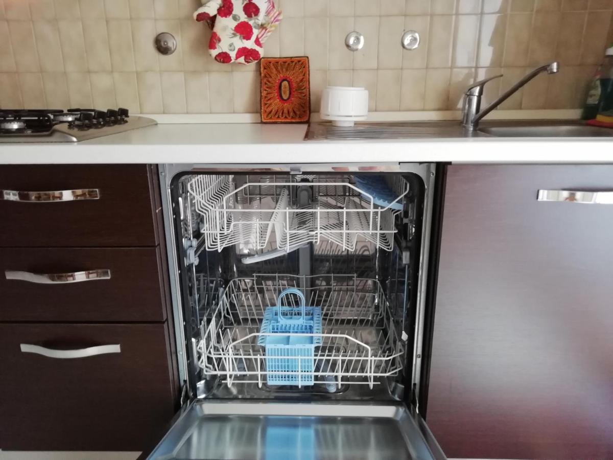 Rosso Tirano Apartment Ngoại thất bức ảnh