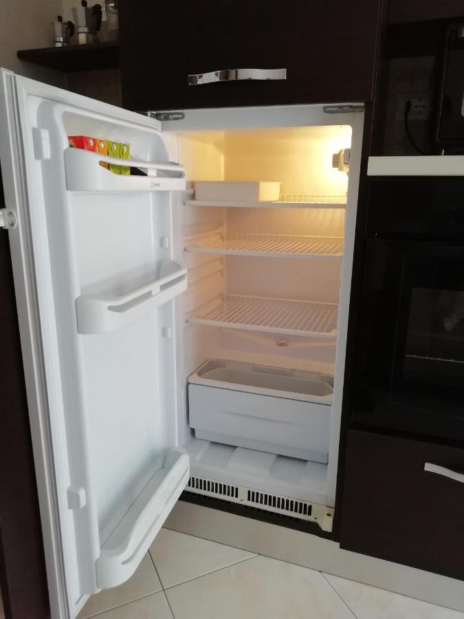 Rosso Tirano Apartment Ngoại thất bức ảnh